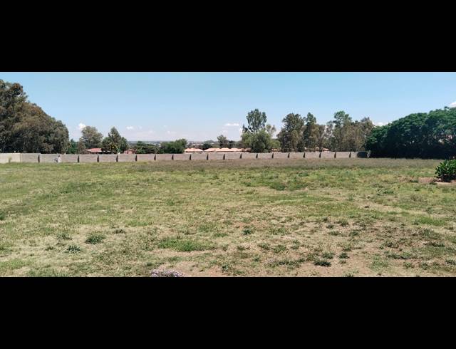 5,620M² VACANT LAND FOR SALE IN RIVERSDALE